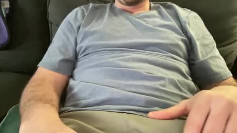 Snapshot of roythegil chatting on February 2025 10:14:02 PM roythegil online show from February 2025 10:14:02 PM