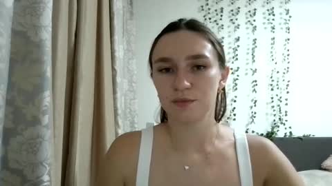 Roza05x online show from August 2026 08:00:02 PM