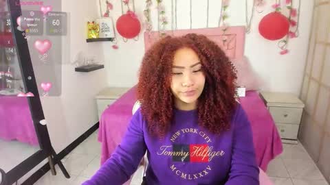 Snapshot of rozze_mila chatting on December 2025 01:05:02 PM online show from December 2025 01:05:02 PM