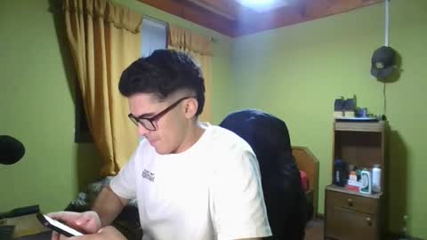 Snapshot of rpaulo25 chatting on January 2025 01:02:01 AM rpaulo25 online show from January 2025 01:02:01 AM