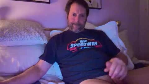 Snapshot of rtrmoney18 chatting on December 2025 01:32:02 AM rtrmoney18 online show from December 2025 01:32:02 AM