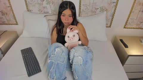 Snapshot of rubby_grundy chatting on May 2026 05:04:01 AM R U B B Y online show from May 2026 05:04:01 AM