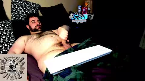 Snapshot of rubenator69 chatting on October 2025 01:17:02 PM Ruben online show from October 2025 01:17:02 PM