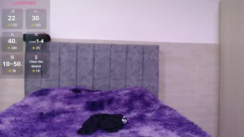 Ruby and Vanie online show from December 2025 07:43:01 PM