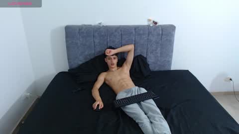 Ruby and Vanie online show from April 2026 10:56:02 PM