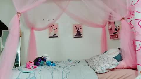 Snapshot of ruby_wren chatting on September 2025 01:55:01 AM Ruby Wren online show from September 2025 01:55:01 AM