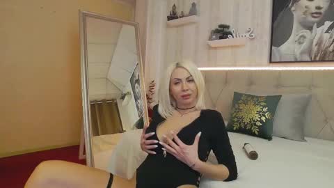  Ruby Divine online show from November 2025 05:17:01 AM