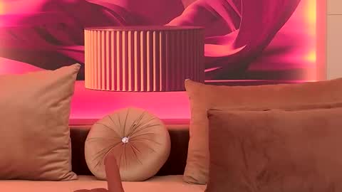 Snapshot of rubyluxee chatting on November 2025 06:44:01 AM Ruby Luxe online show from November 2025 06:44:01 AM