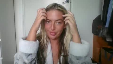 Snapshot of rubyredxxxoxxx chatting on December 2024 10:37:01 AM rubyredxxxoxxx online show from December 2024 10:37:01 AM