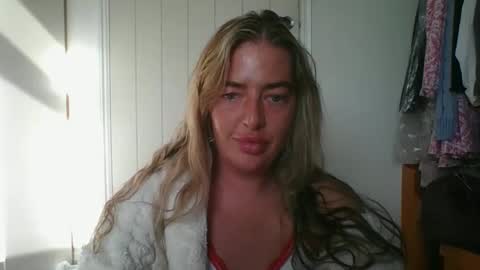 rubyredxxxoxxx online show from May 2026 06:07:01 AM