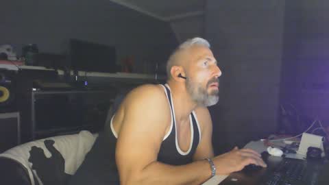 Snapshot of ruffi77 chatting on January 2025 03:20:02 AM Chico que rico Caliente online show from January 2025 03:20:02 AM