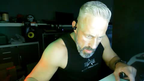 Snapshot of ruffi77 chatting on October 2025 09:41:02 AM Chico que rico Caliente online show from October 2025 09:41:02 AM