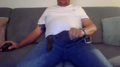 runner_1978 online show from September 2025 08:10:01 PM