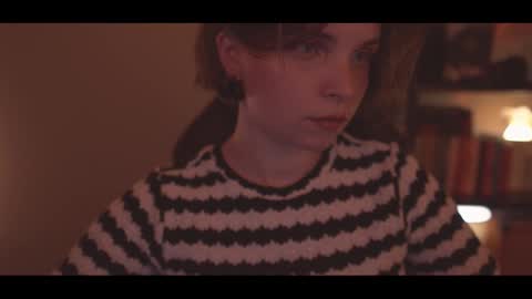 Elena online show from November 2025 11:25:02 PM