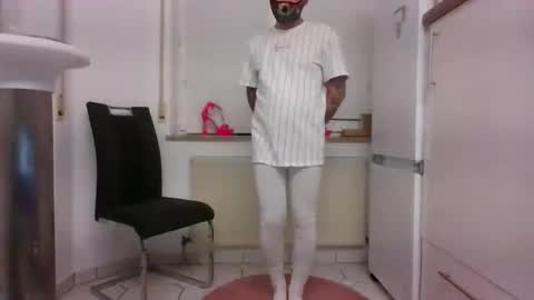 Ruskinni online show from December 2024 04:39:01 PM