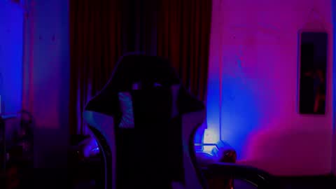 russ_skyxx online show from February 2025 12:28:01 PM