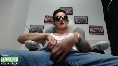 Snapshot of rustynf1tz chatting on November 2025 05:11:01 PM MillionDollarGuy online show from November 2025 05:11:01 PM