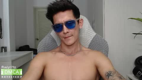 Snapshot of rustynf1tz chatting on July 2026 07:23:02 AM MillionDollarGuy online show from July 2026 07:23:02 AM