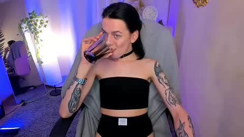 Ruth Martin online show from January 2025 11:01:02 PM