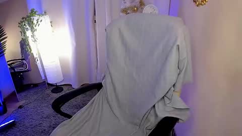 Ruth Martin online show from January 2025 09:31:01 PM