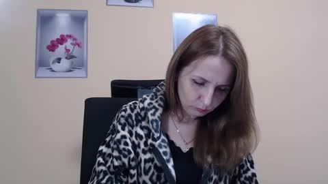 Snapshot of ruthpark chatting on November 2025 10:47:02 AM Ruth online show from November 2025 10:47:02 AM