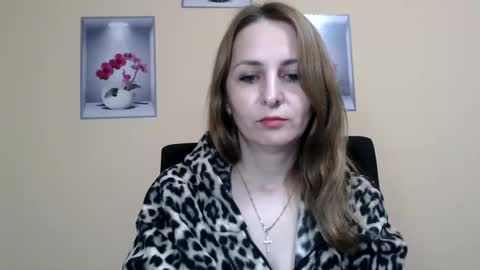 Snapshot of ruthpark chatting on December 2025 10:42:02 AM Ruth online show from December 2025 10:42:02 AM