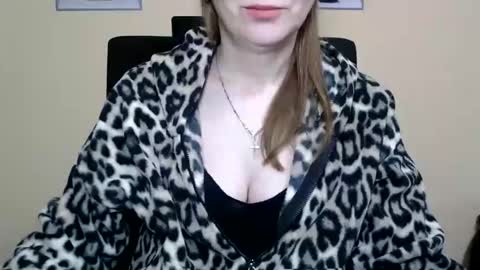 Snapshot of ruthpark chatting on December 2025 11:48:02 AM Ruth online show from December 2025 11:48:02 AM