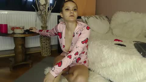 Snapshot of ruxandradanny chatting on October 2025 08:48:01 AM ruxandradanny online show from October 2025 08:48:01 AM