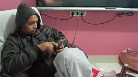 Snapshot of rwb17 chatting on December 2025 05:14:02 AM rwb17 online show from December 2025 05:14:02 AM