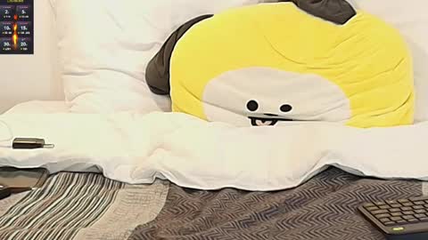 Snapshot of ryamcoast chatting on October 2025 01:09:02 AM Sr Coast online show from October 2025 01:09:02 AM