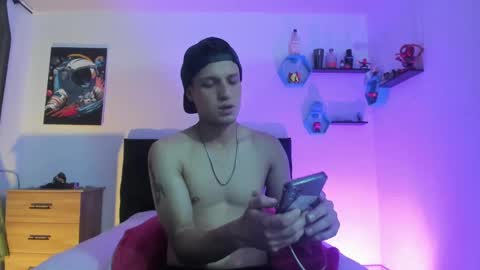 Snapshot of ryan15_ chatting on January 2025 04:46:01 PM Ryan 15 online show from January 2025 04:46:01 PM