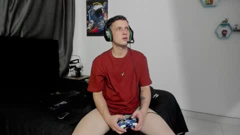 Snapshot of ryan15_ chatting on November 2025 12:32:01 AM Ryan 15 online show from November 2025 12:32:01 AM