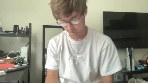 Snapshot of ryan287747 chatting on May 2026 12:18:02 AM ryan online show from May 2026 12:18:02 AM