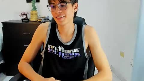 Snapshot of ryan_bronw chatting on May 2026 05:02:02 AM Nathan online show from May 2026 05:02:02 AM