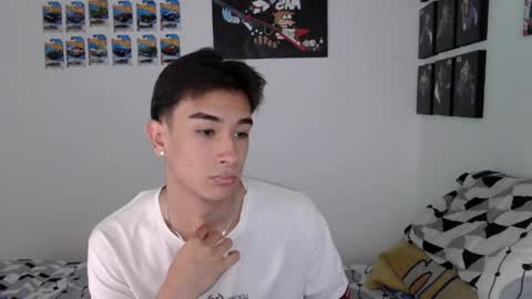 Snapshot of ryan_valentine17 chatting on May 2026 08:03:02 PM ryan online show from May 2026 08:03:02 PM