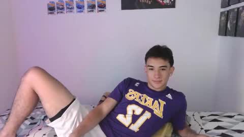 Snapshot of ryan_valentine17 chatting on May 2026 08:07:02 PM ryan online show from May 2026 08:07:02 PM