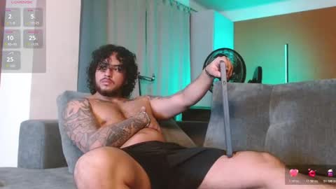 Snapshot of ryan_warren18 chatting on November 2025 05:32:02 AM RYAN online show from November 2025 05:32:02 AM