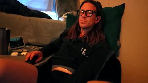 Snapshot of ryanfc85 chatting on December 2025 04:38:01 PM RFC666 online show from December 2025 04:38:01 PM