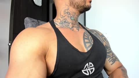 Snapshot of ryanjhonston chatting on November 2025 12:38:01 PM Ryan online show from November 2025 12:38:01 PM