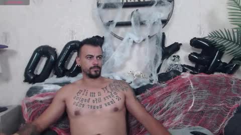 Snapshot of ryanvibe chatting on October 2025 11:33:02 AM Ryan online show from October 2025 11:33:02 AM