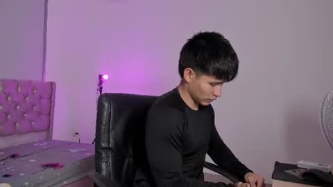 Snapshot of ryo_kush0 chatting on July 2026 01:04:01 PM ryo_kush0 online show from July 2026 01:04:01 PM