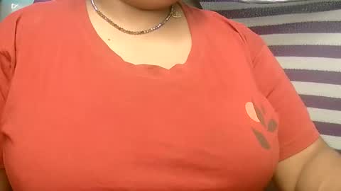 Snapshot of s03286 chatting on October 2025 05:36:02 PM HotLovers online show from October 2025 05:36:02 PM