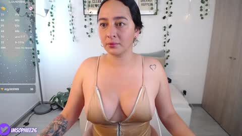 Snapshot of s0phie_26 chatting on February 2025 01:23:01 AM Sofia Independent Model online show from February 2025 01:23:01 AM