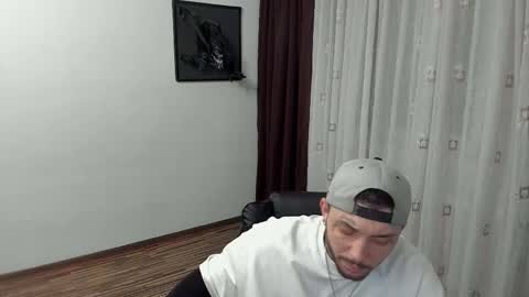 s1nmaster online show from November 2025 07:49:02 PM