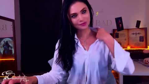 Snapshot of s3r3ndipity chatting on November 2025 12:50:02 PM Y      online show from November 2025 12:50:02 PM