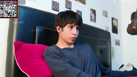 Snapshot of s_a_t_u_r_n chatting on March 2026 07:42:01 AM ST online show from March 2026 07:42:01 AM