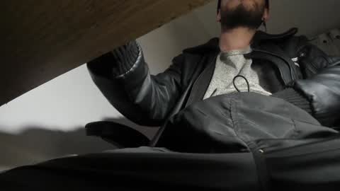 Snapshot of s_sven chatting on February 2025 03:32:02 AM Steven Independent online show from February 2025 03:32:02 AM