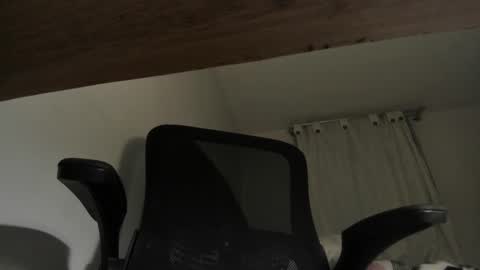 Snapshot of s_sven chatting on February 2025 04:58:02 AM Steven Independent online show from February 2025 04:58:02 AM