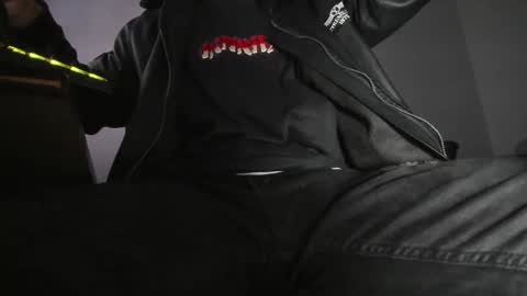 Snapshot of s_sven chatting on October 2025 03:25:01 AM Steven Independent online show from October 2025 03:25:01 AM