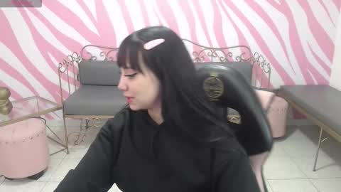 Sabrina online show from December 2025 01:29:02 PM